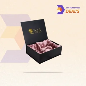 Personalized magnetic closure boxes for hair extensions