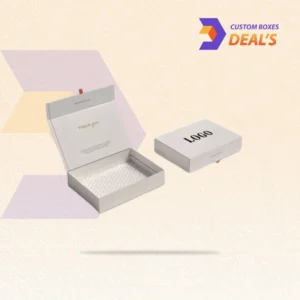 Custom lidded apparel boxes for retail clothing presentation